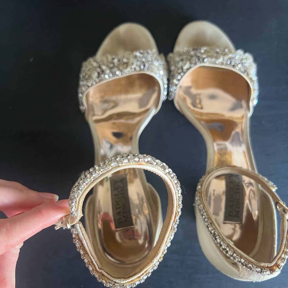 Badgley Mischka Finesse Ivory Heel - Picture 7 of 11